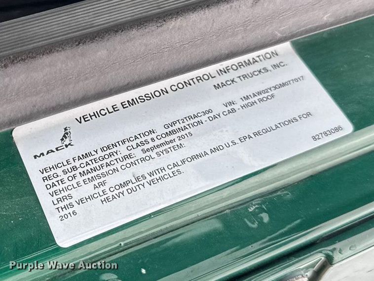 image for item YA2391 2016 Mack CXU613 semi truck