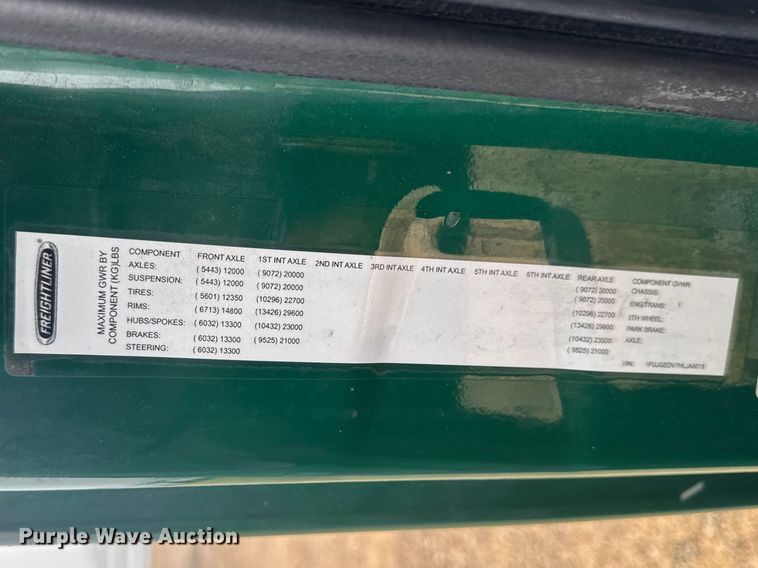 image for item YA2392 2017 Freightliner Cascadia 125 semi truck