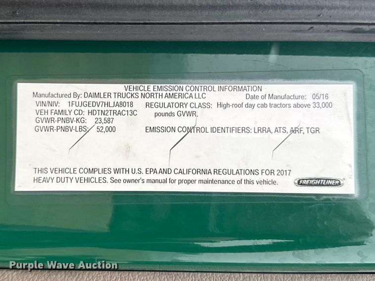 image for item YA2392 2017 Freightliner Cascadia 125 semi truck