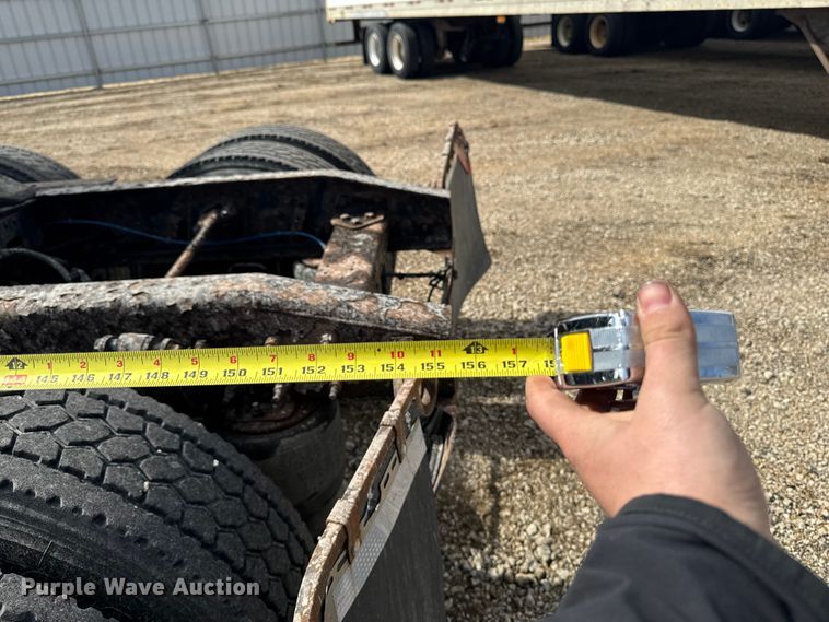 image for item YA2393 2017 Freightliner Cascadia 125 semi truck