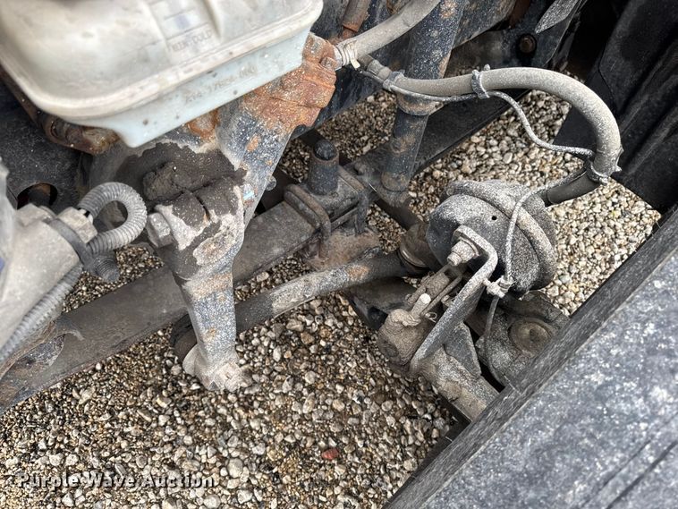 image for item YA2393 2017 Freightliner Cascadia 125 semi truck