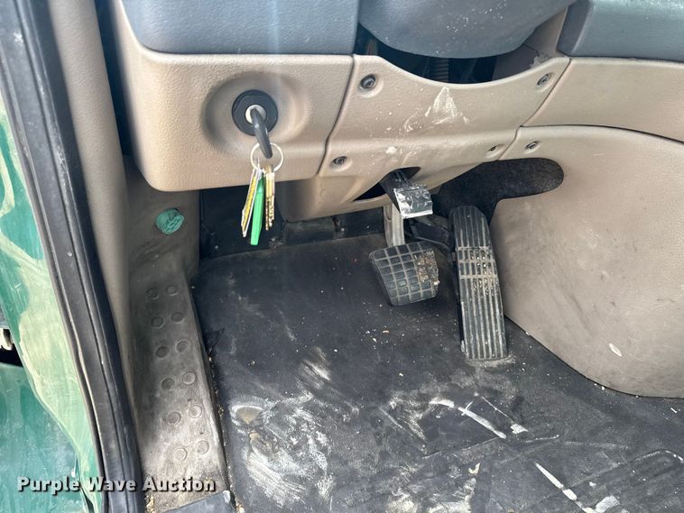 image for item YA2393 2017 Freightliner Cascadia 125 semi truck