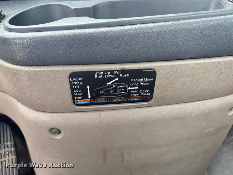 image for item YA2393 2017 Freightliner Cascadia 125 semi truck