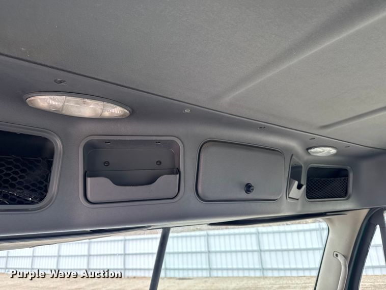 image for item YA2393 2017 Freightliner Cascadia 125 semi truck