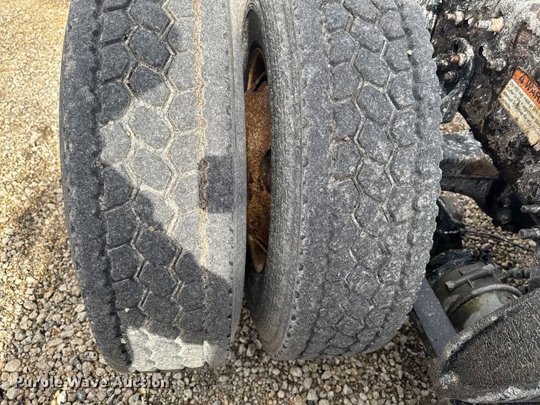 image for item YA2393 2017 Freightliner Cascadia 125 semi truck