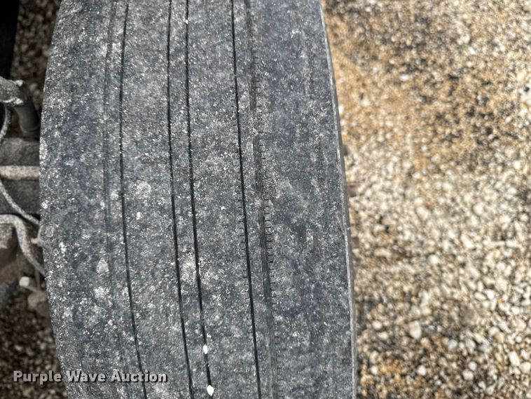 image for item YA2393 2017 Freightliner Cascadia 125 semi truck