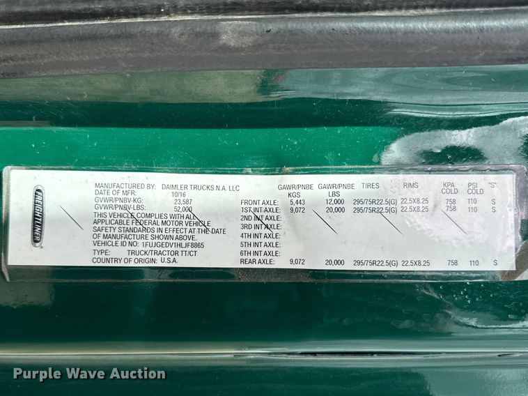 image for item YA2393 2017 Freightliner Cascadia 125 semi truck