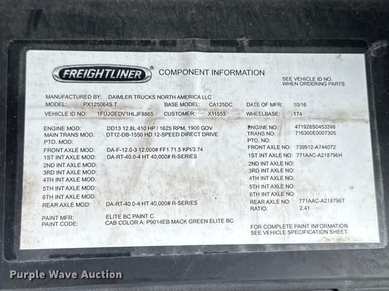 image for item YA2393 2017 Freightliner Cascadia 125 semi truck