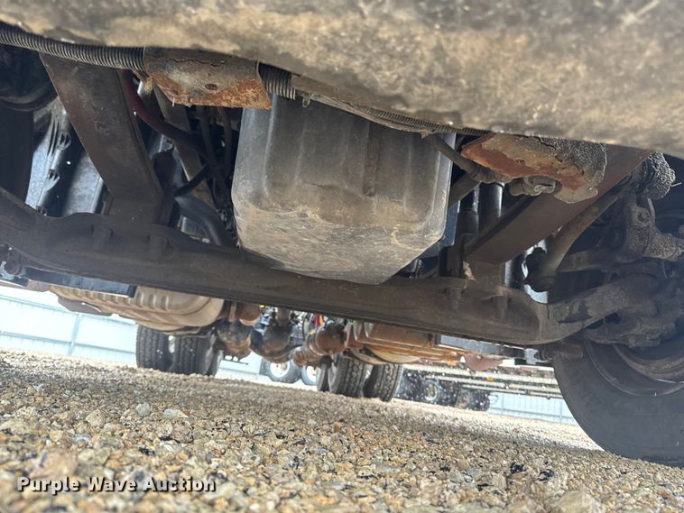 image for item YA2394 2017 Freightliner Cascadia 125 semi truck