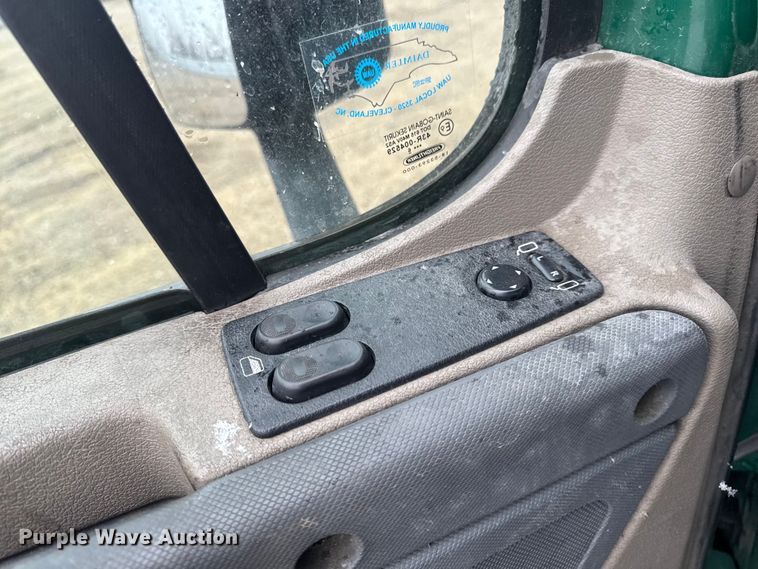 image for item YA2394 2017 Freightliner Cascadia 125 semi truck