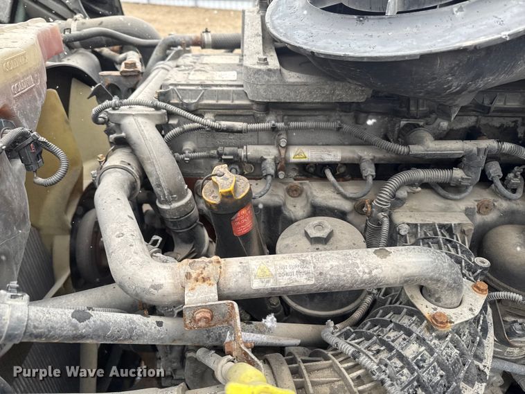 image for item YA2394 2017 Freightliner Cascadia 125 semi truck