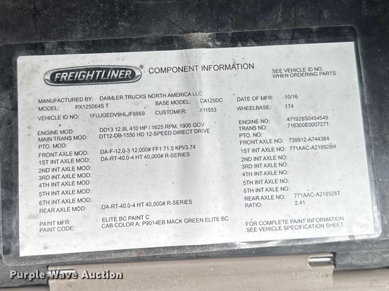 image for item YA2394 2017 Freightliner Cascadia 125 semi truck