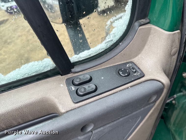 image for item YA2395 2017 Freightliner Cascadia 125 semi truck