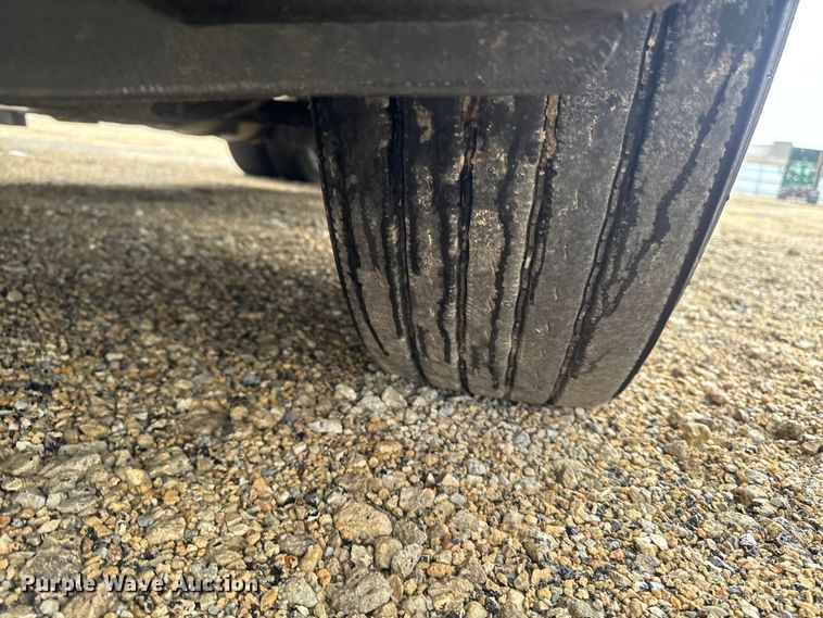 image for item YA2395 2017 Freightliner Cascadia 125 semi truck