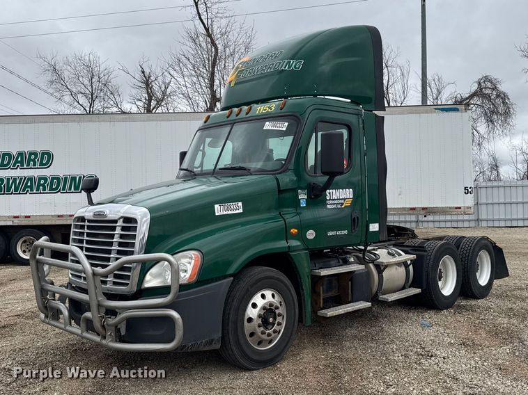 image for item YA2396 2017 Freightliner Cascadia 125 semi truck