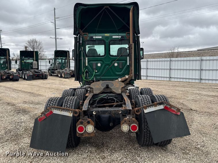 image for item YA2396 2017 Freightliner Cascadia 125 semi truck