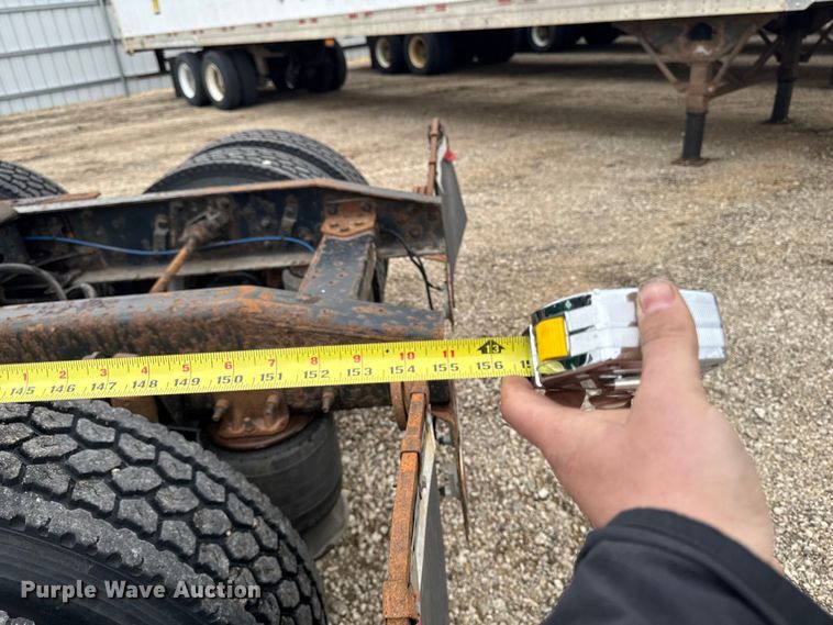 image for item YA2396 2017 Freightliner Cascadia 125 semi truck