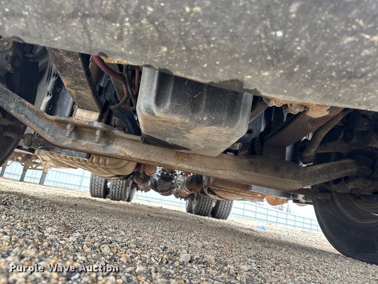 image for item YA2396 2017 Freightliner Cascadia 125 semi truck