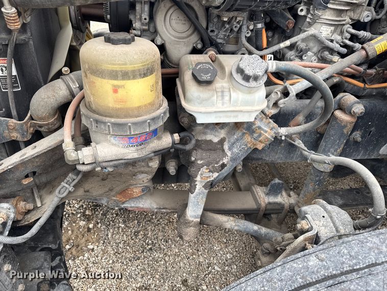 image for item YA2396 2017 Freightliner Cascadia 125 semi truck