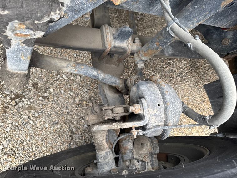 image for item YA2396 2017 Freightliner Cascadia 125 semi truck