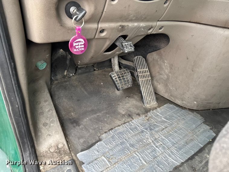 image for item YA2396 2017 Freightliner Cascadia 125 semi truck