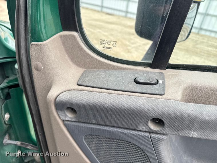 image for item YA2396 2017 Freightliner Cascadia 125 semi truck