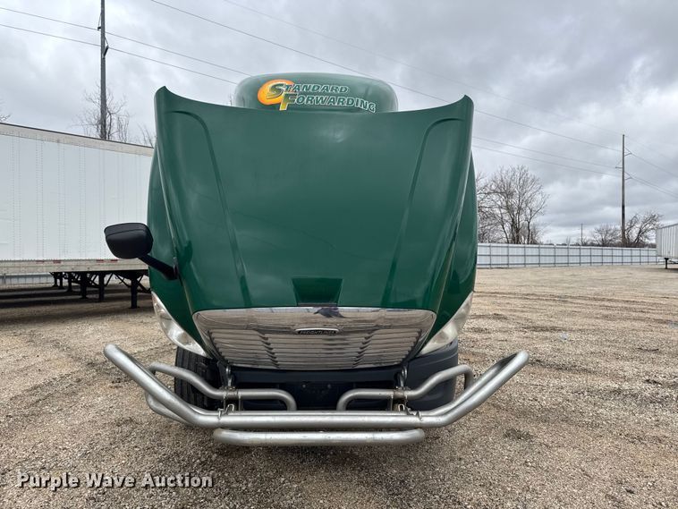 image for item YA2396 2017 Freightliner Cascadia 125 semi truck