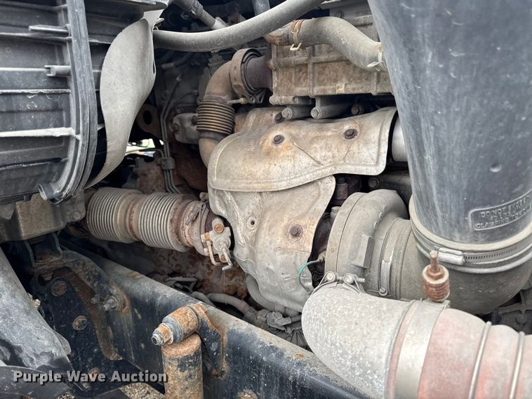 image for item YA2396 2017 Freightliner Cascadia 125 semi truck