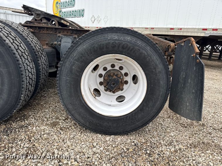 image for item YA2396 2017 Freightliner Cascadia 125 semi truck