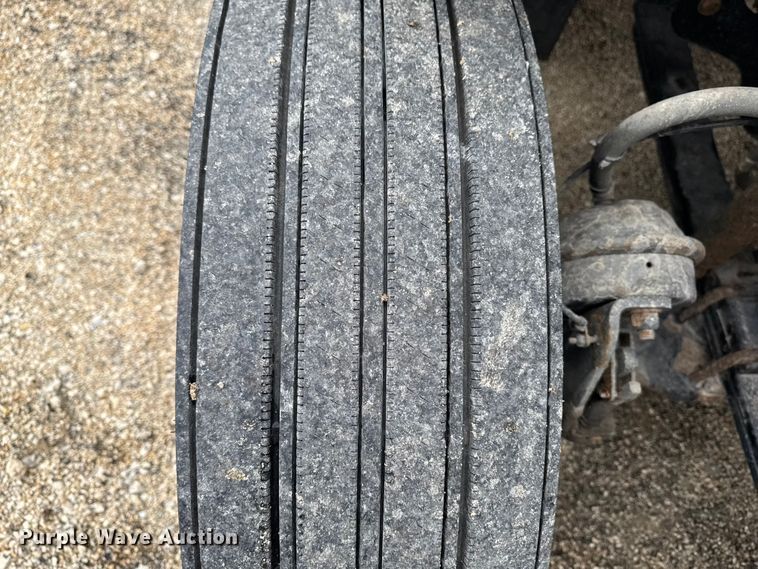 image for item YA2396 2017 Freightliner Cascadia 125 semi truck