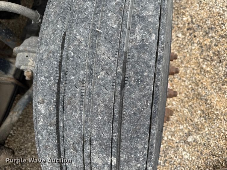 image for item YA2396 2017 Freightliner Cascadia 125 semi truck