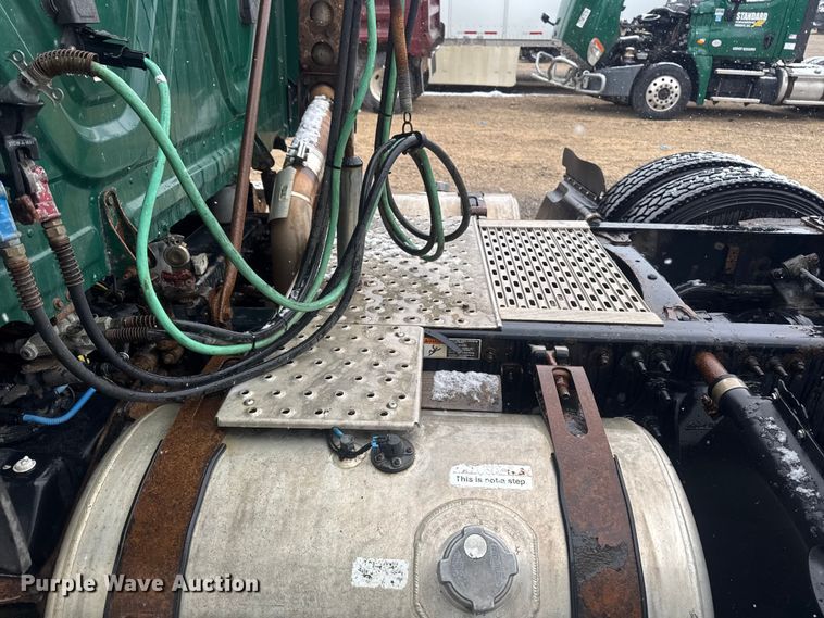 image for item YA2397 2017 Freightliner Cascadia 125 semi truck