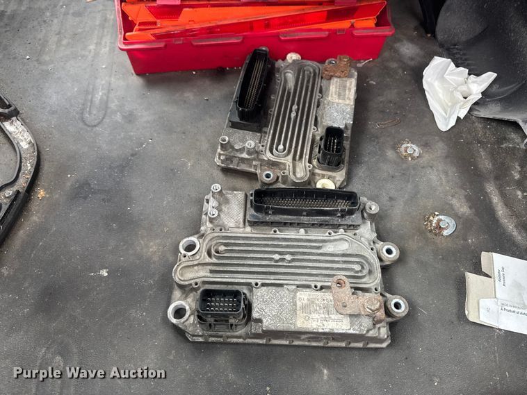 image for item YA2397 2017 Freightliner Cascadia 125 semi truck