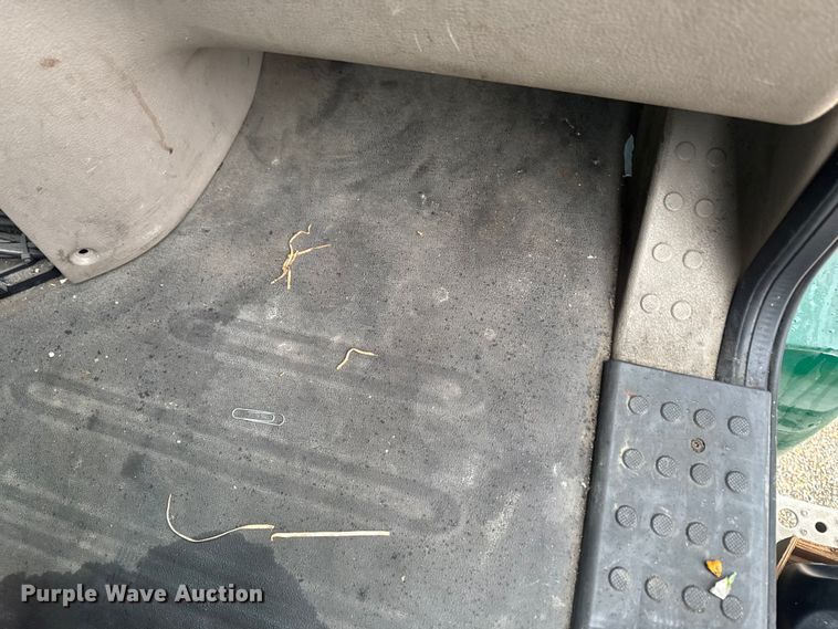 image for item YA2397 2017 Freightliner Cascadia 125 semi truck