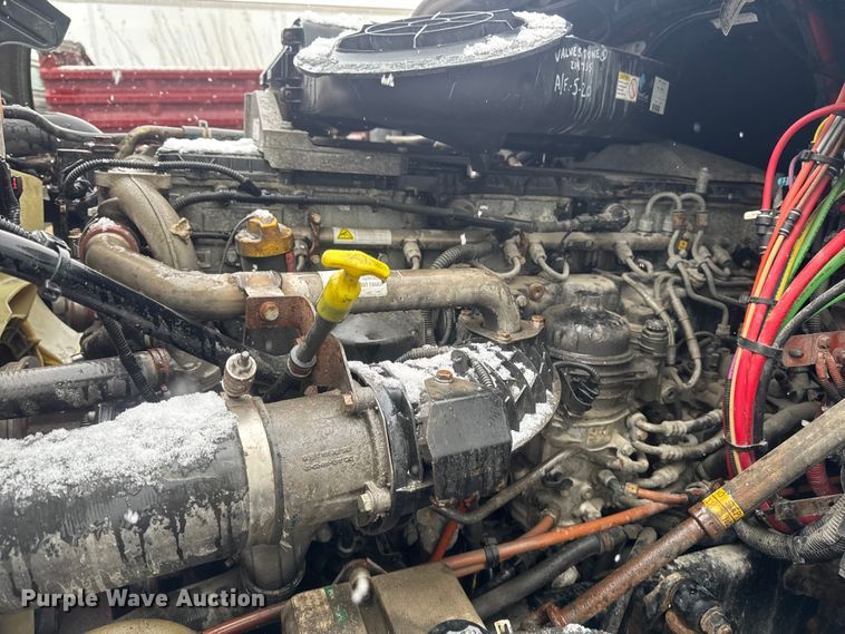 image for item YA2397 2017 Freightliner Cascadia 125 semi truck