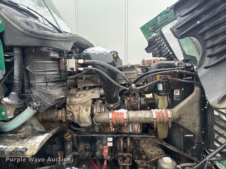 image for item YA2397 2017 Freightliner Cascadia 125 semi truck