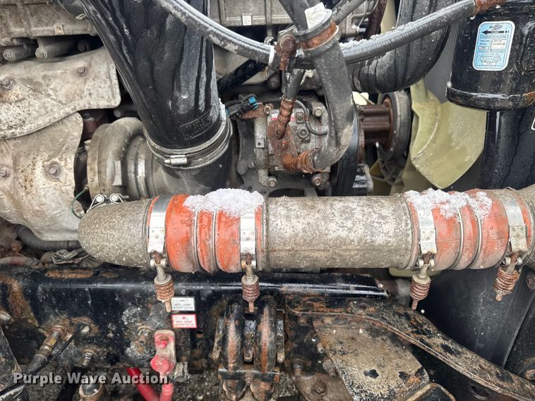 image for item YA2397 2017 Freightliner Cascadia 125 semi truck