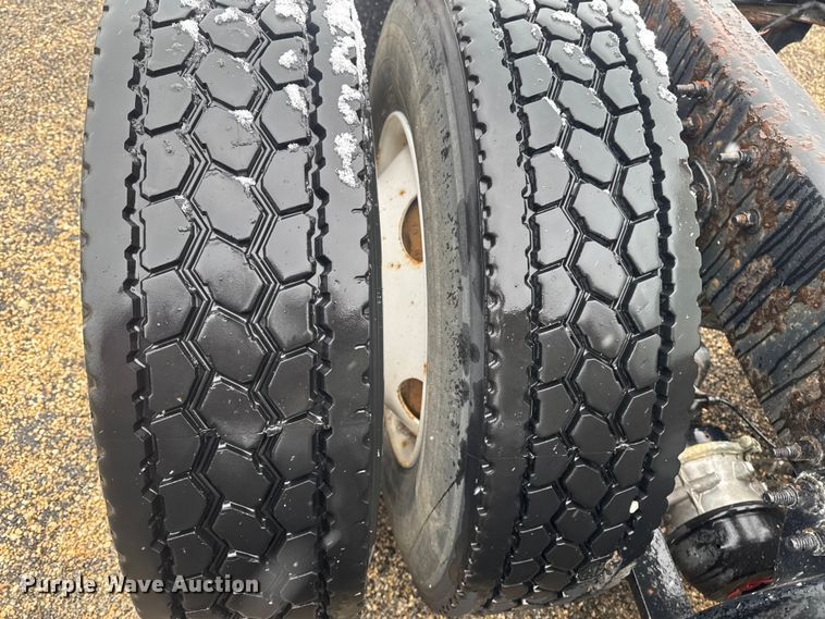 image for item YA2397 2017 Freightliner Cascadia 125 semi truck