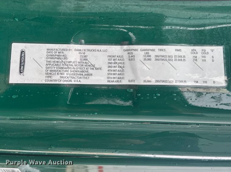 image for item YA2397 2017 Freightliner Cascadia 125 semi truck