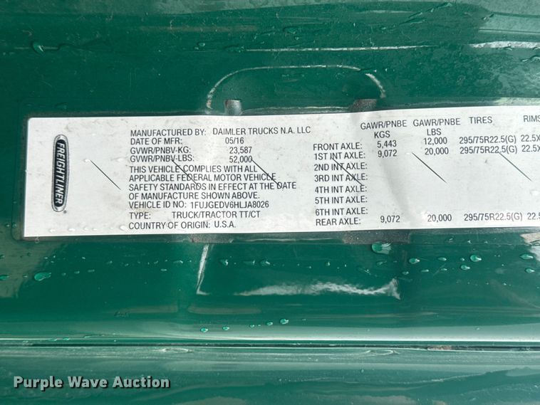 image for item YA2397 2017 Freightliner Cascadia 125 semi truck