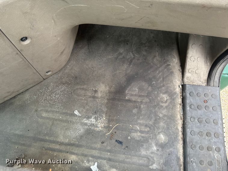 image for item YA2398 2017 Freightliner Cascadia 125 semi truck