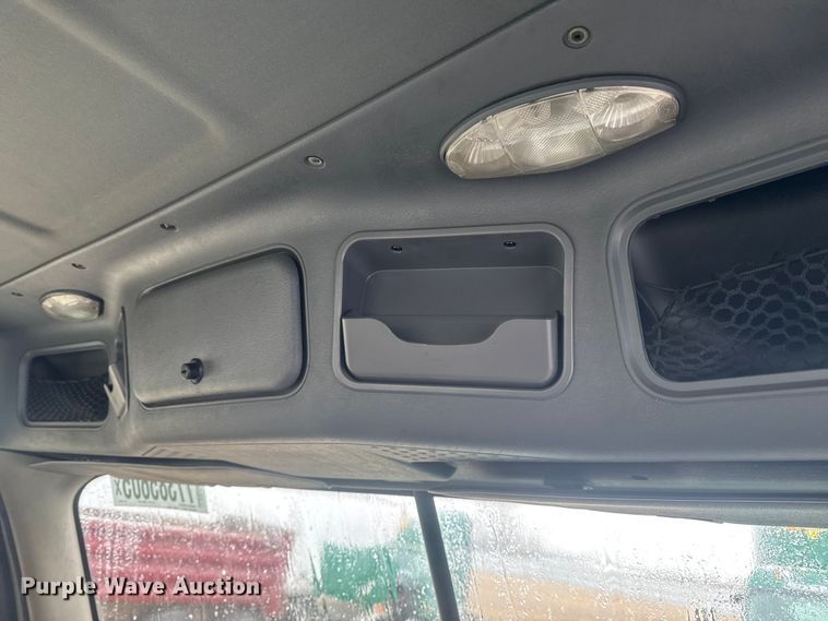 image for item YA2398 2017 Freightliner Cascadia 125 semi truck