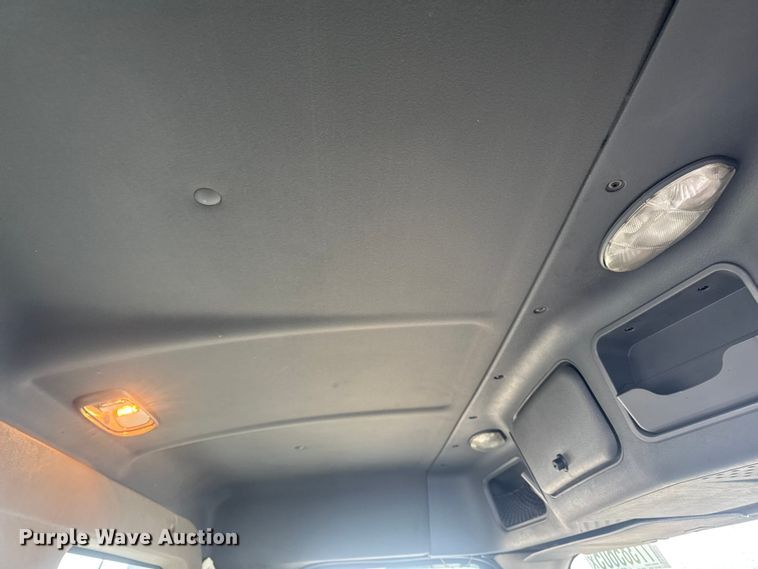 image for item YA2398 2017 Freightliner Cascadia 125 semi truck