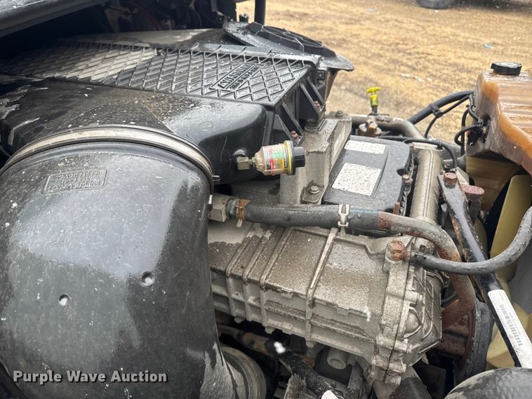 image for item YA2398 2017 Freightliner Cascadia 125 semi truck