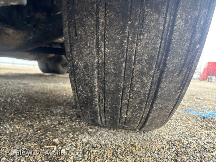 image for item YA2398 2017 Freightliner Cascadia 125 semi truck