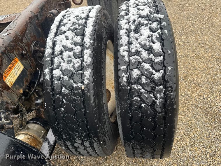 image for item YA2398 2017 Freightliner Cascadia 125 semi truck