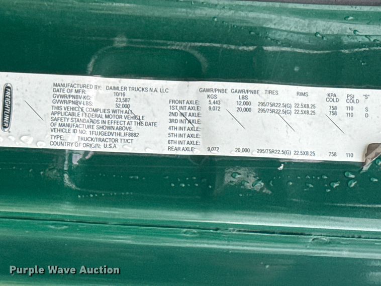 image for item YA2398 2017 Freightliner Cascadia 125 semi truck