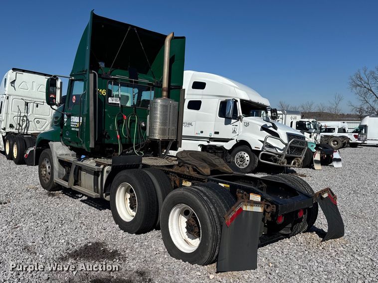 image for item YA2399 2016 Mack CXU semi truck