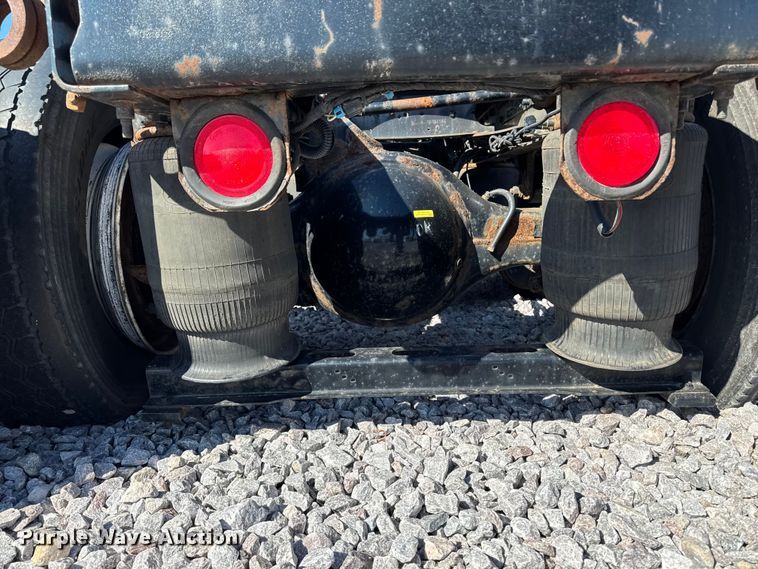 image for item YA2399 2016 Mack CXU semi truck