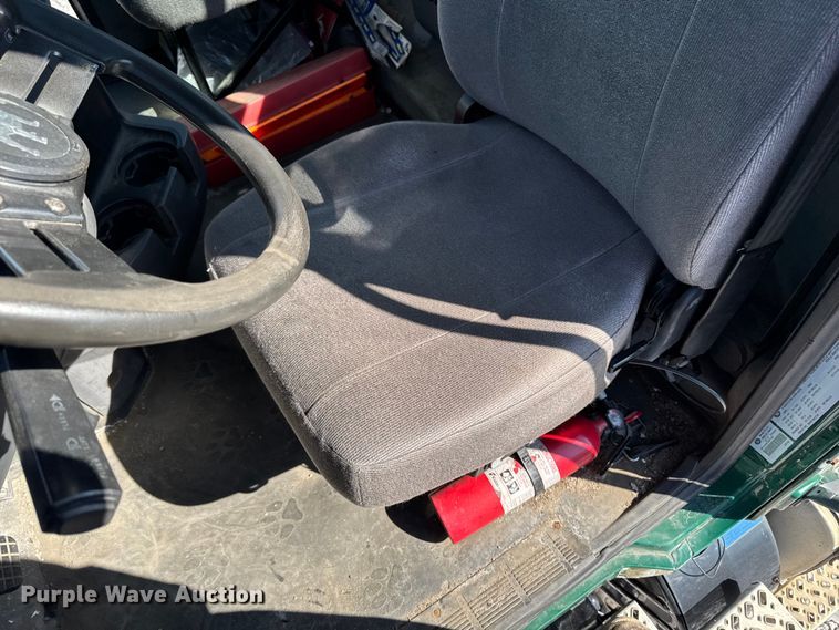 image for item YA2399 2016 Mack CXU semi truck